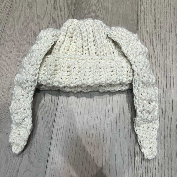 Crochet bunny ear beanie - Picture 1 of 3
